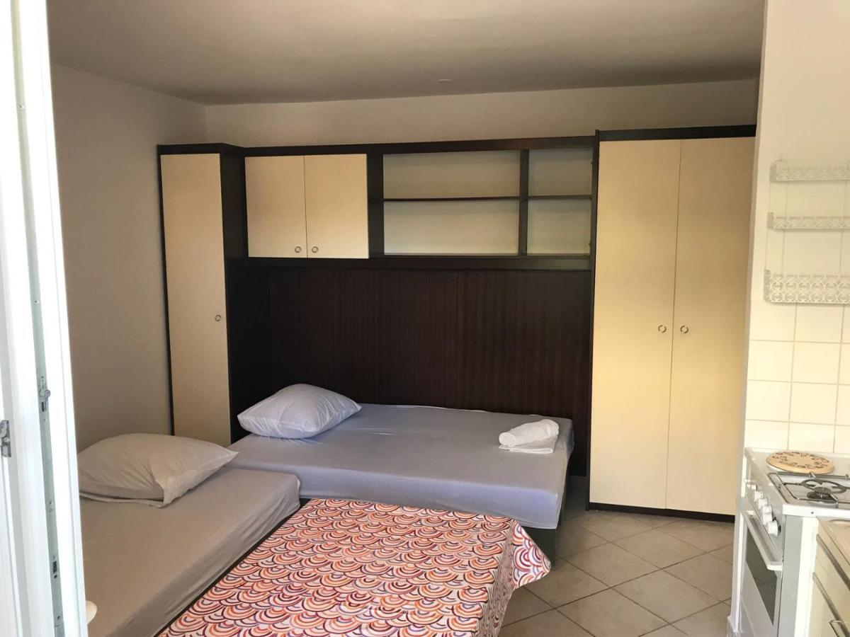 Jurisic Apartments Novalja Luaran gambar