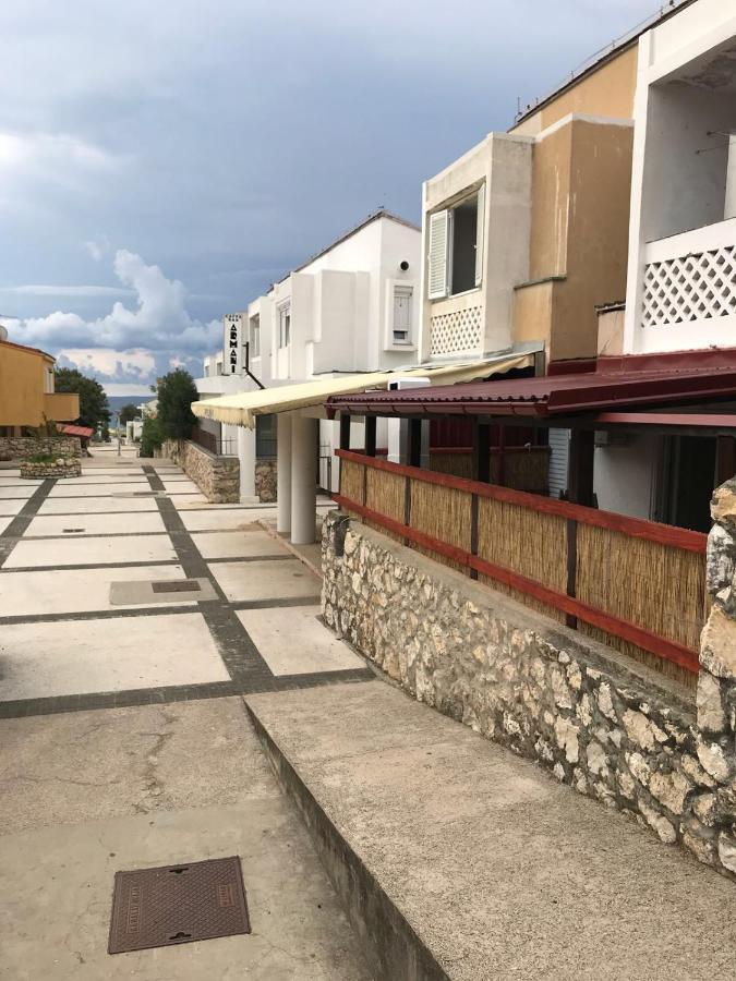 Jurisic Apartments Novalja Luaran gambar